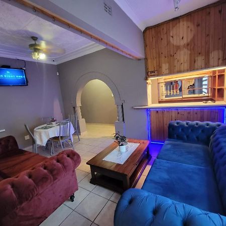 La-Nuel Guest Lodge Boksburg Dış mekan fotoğraf