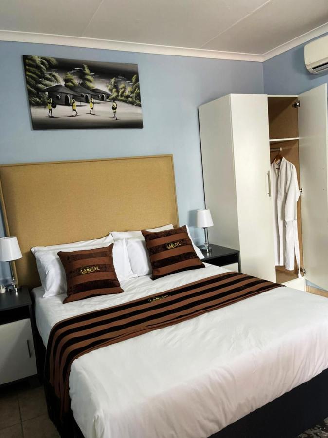 La-Nuel Guest Lodge Boksburg Dış mekan fotoğraf