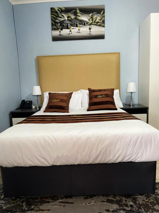 La-Nuel Guest Lodge Boksburg Dış mekan fotoğraf