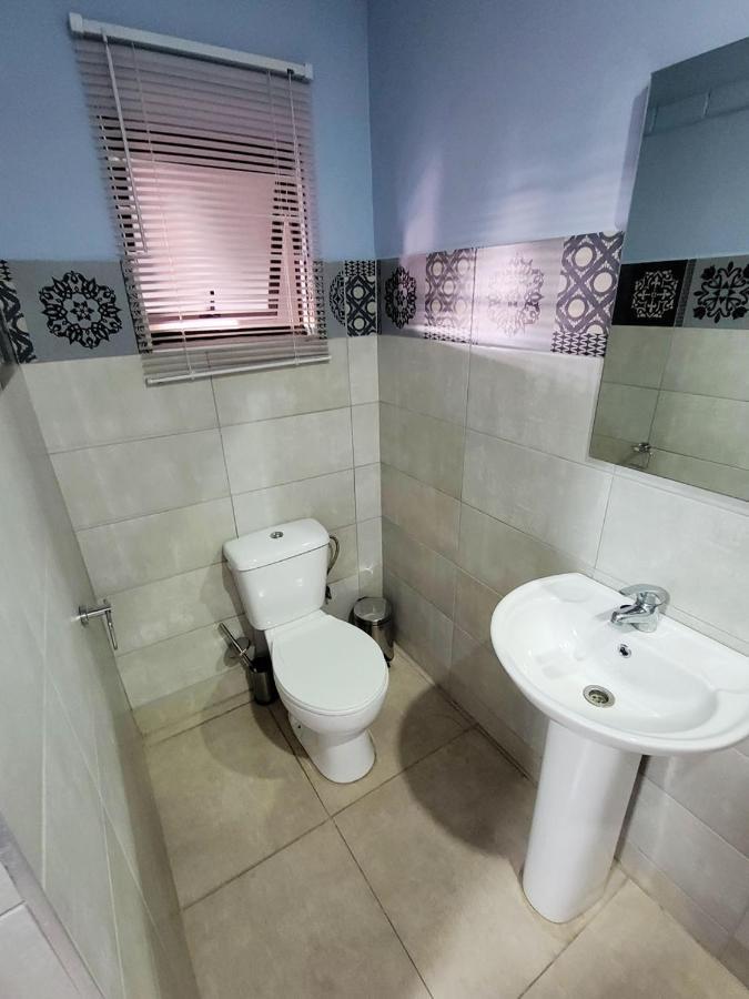 La-Nuel Guest Lodge Boksburg Dış mekan fotoğraf